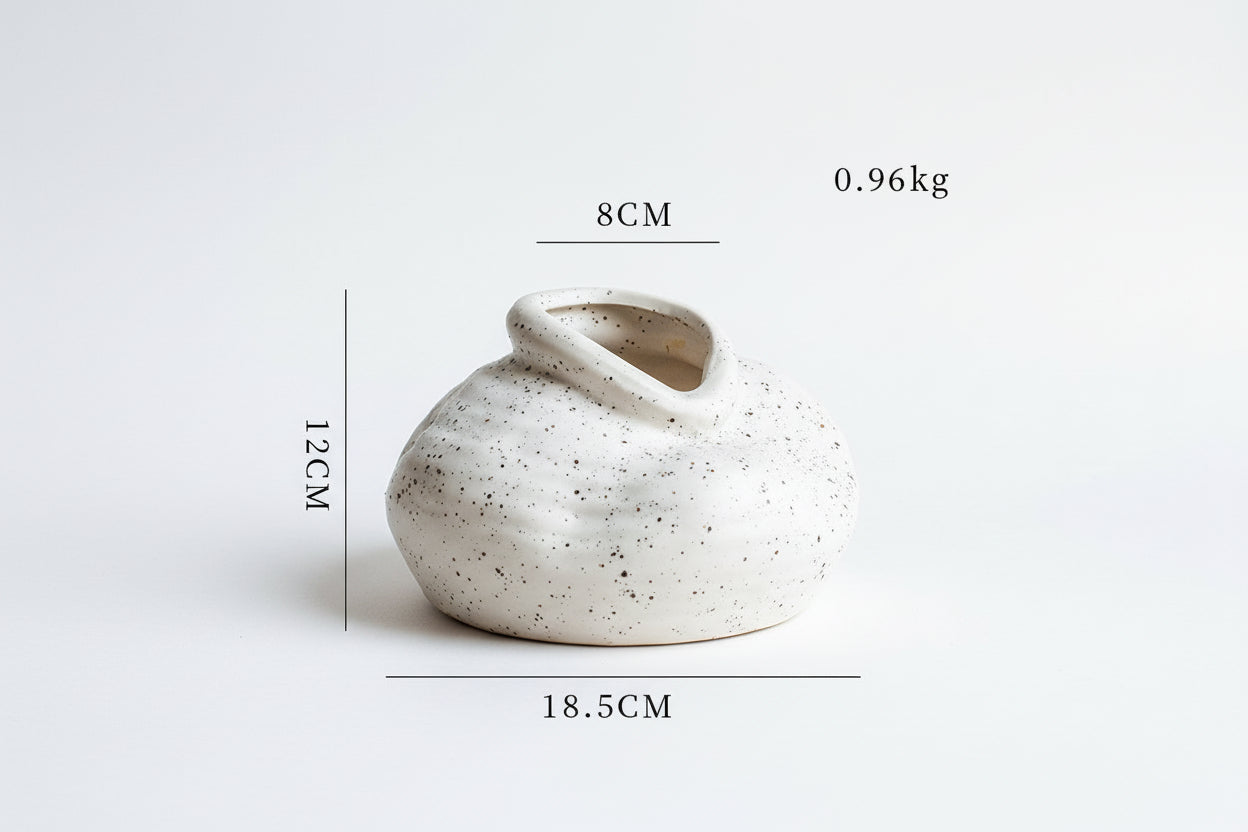 Maka Vase