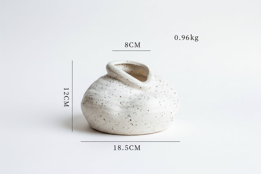 Maka Vase