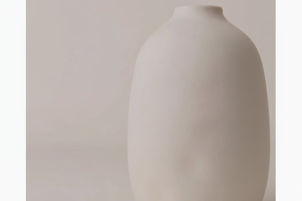 Nomi Vase