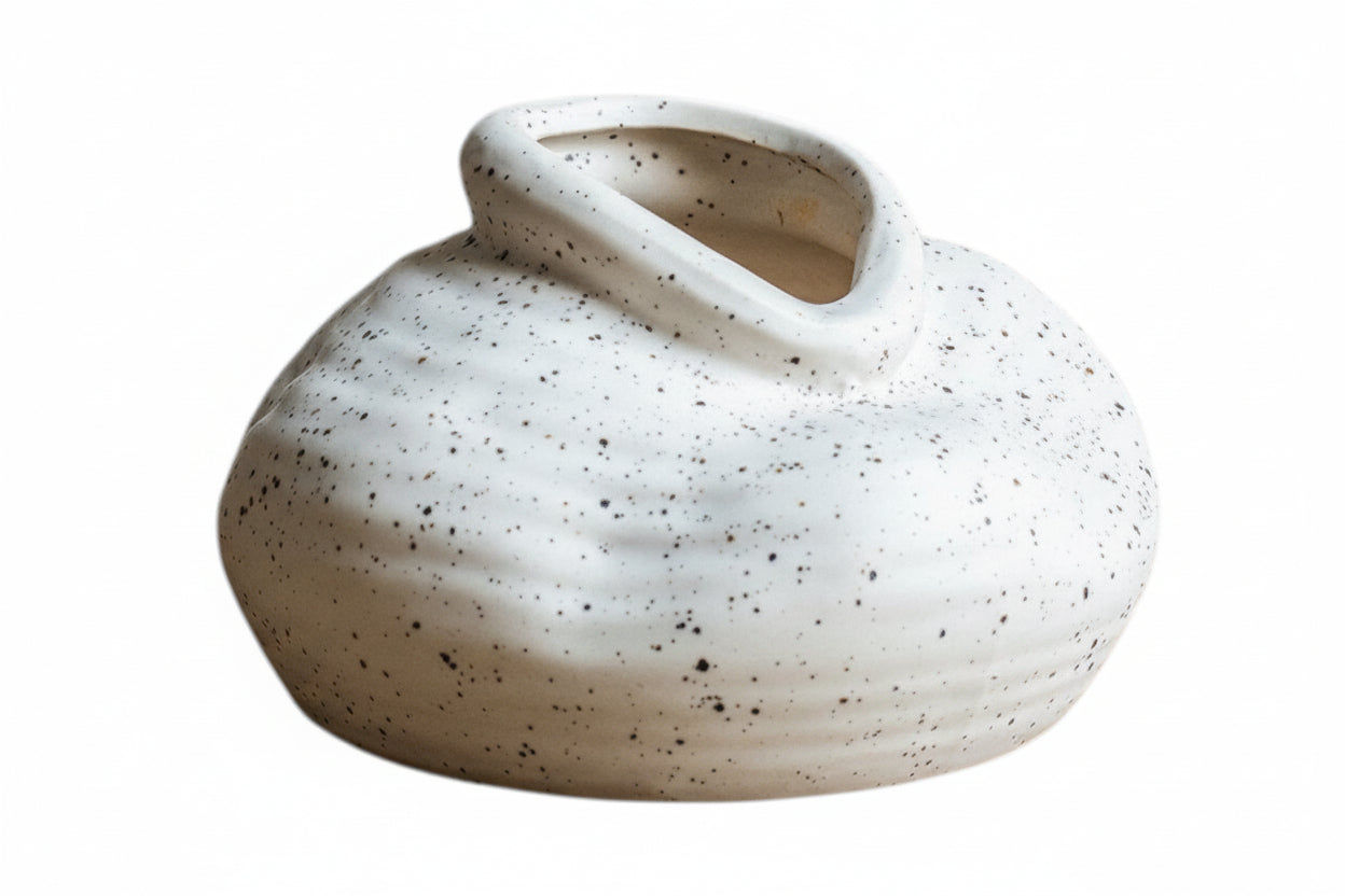 Maka Vase